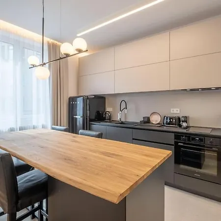 Апартаменти Top-notch Location, An Exceptionally Stylish Flat *