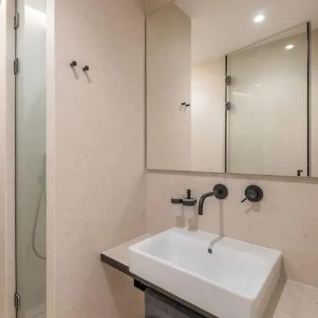 Апартаменти Top-notch Location, An Exceptionally Stylish Flat