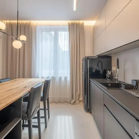 Top-notch Location, An Exceptionally Stylish Flat Апартаменти
