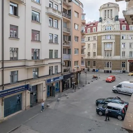 Top-notch Location, An Exceptionally Stylish Flat Апартаменти *