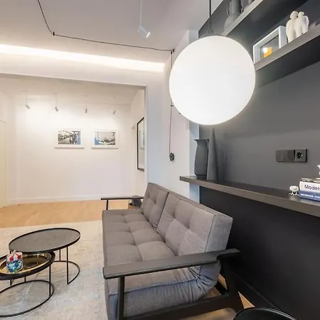 Top-notch Location, An Exceptionally Stylish Flat Апартаменти Софія
