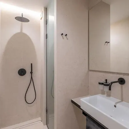 Апартаменти Top-notch Location, An Exceptionally Stylish Flat *